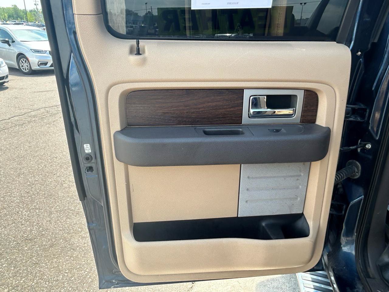 Used 2014 Ford F150 Lariat w/ Equipment Group 501A Mid AWD/4WD image 13