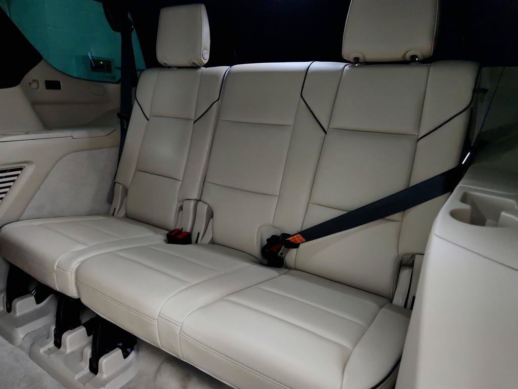 Used 2021 Cadillac Escalade Premium Luxury w/ LPO, Illumination Package AWD/4WD image 26