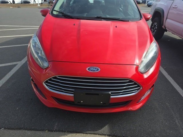 Used 2015 Ford Fiesta SE w/ Equipment Group 201A image 2