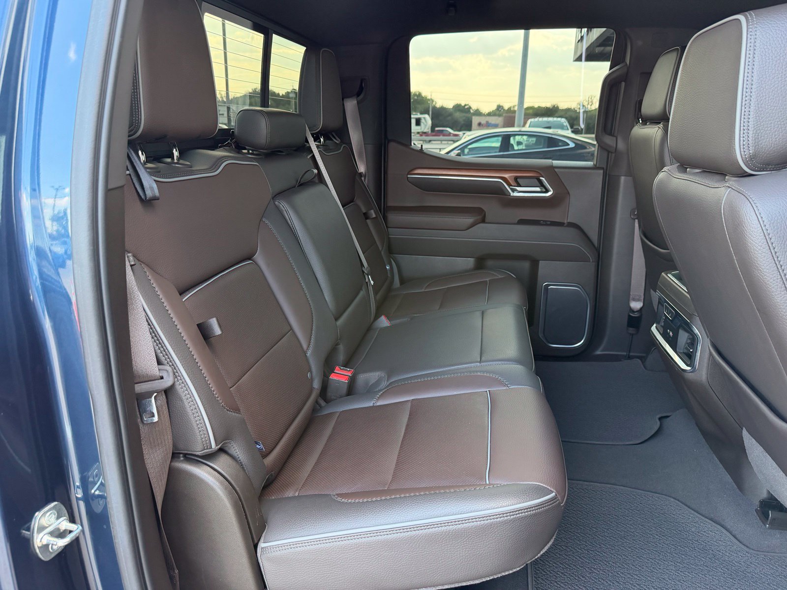 Used 2023 GMC Sierra 1500 Denali w/ Denali Reserve Package AWD/4WD image 34
