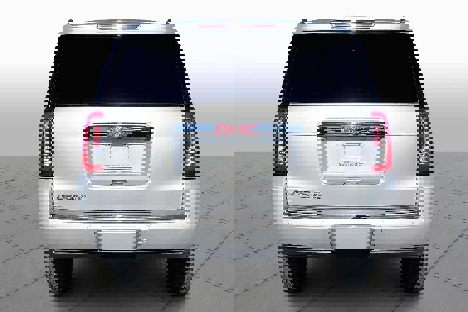 Used 2019 GMC Yukon XL Denali w/ Open Road Package image 4