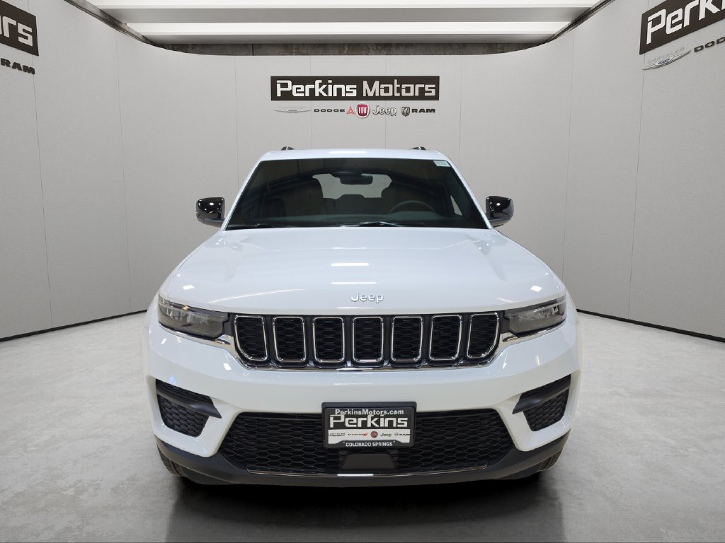 New 2027 Jeep Grand Cherokee Laredo X AWD/4WD image 8