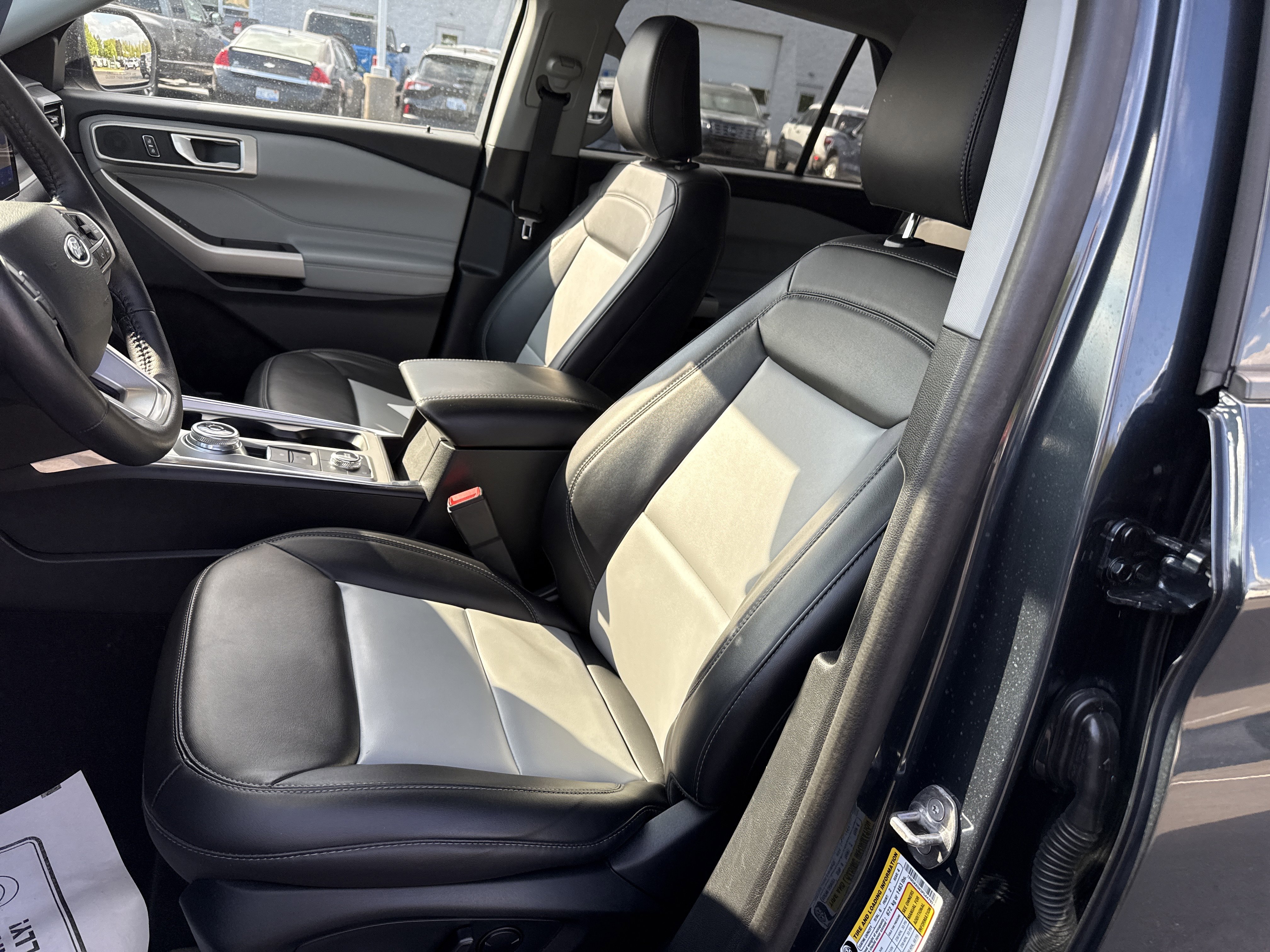 Certified 2023 Ford Explorer XLT w/ Equipment Group 202A AWD/4WD image 20