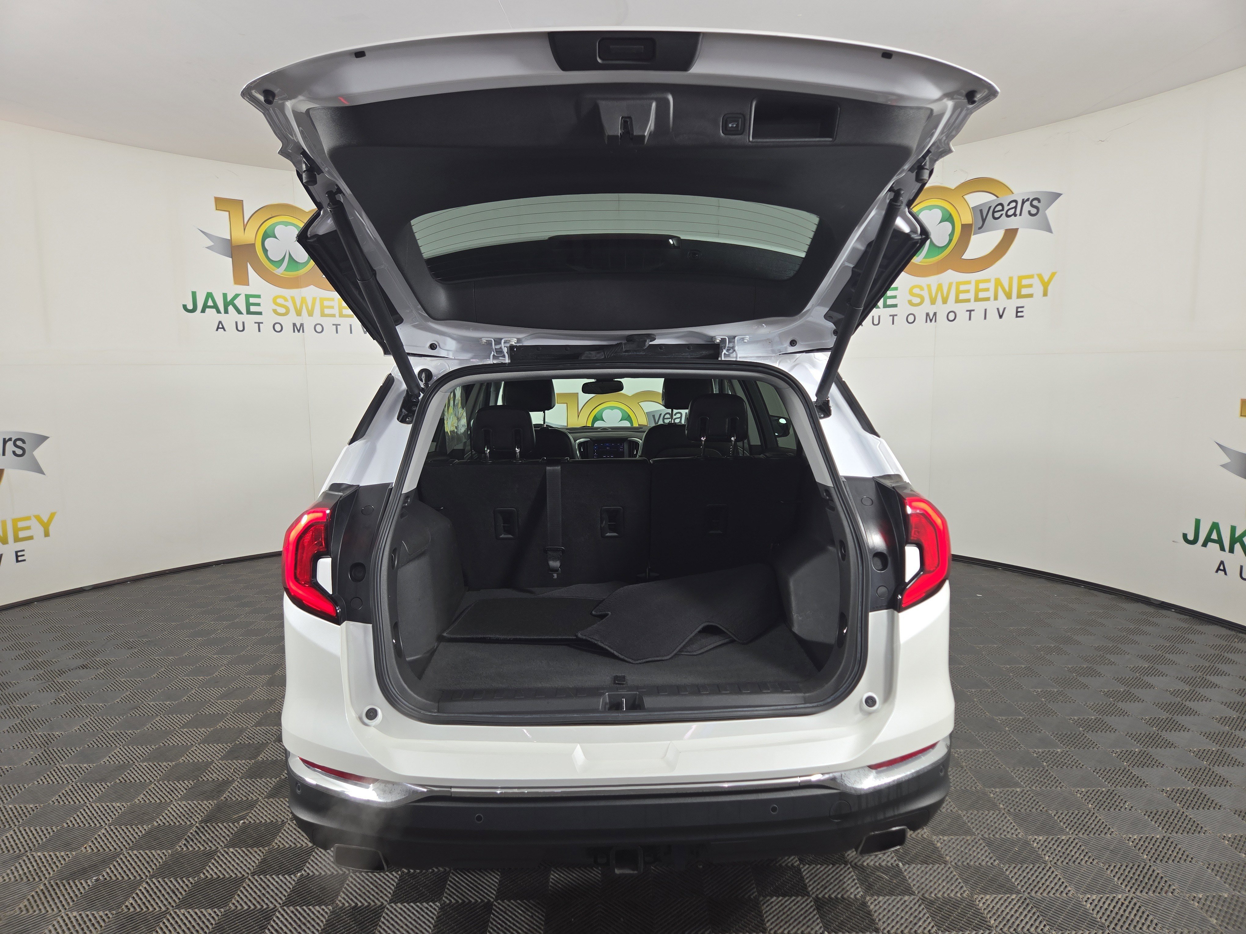 Certified 2020 GMC Terrain SLT w/ Preferred Package image 32