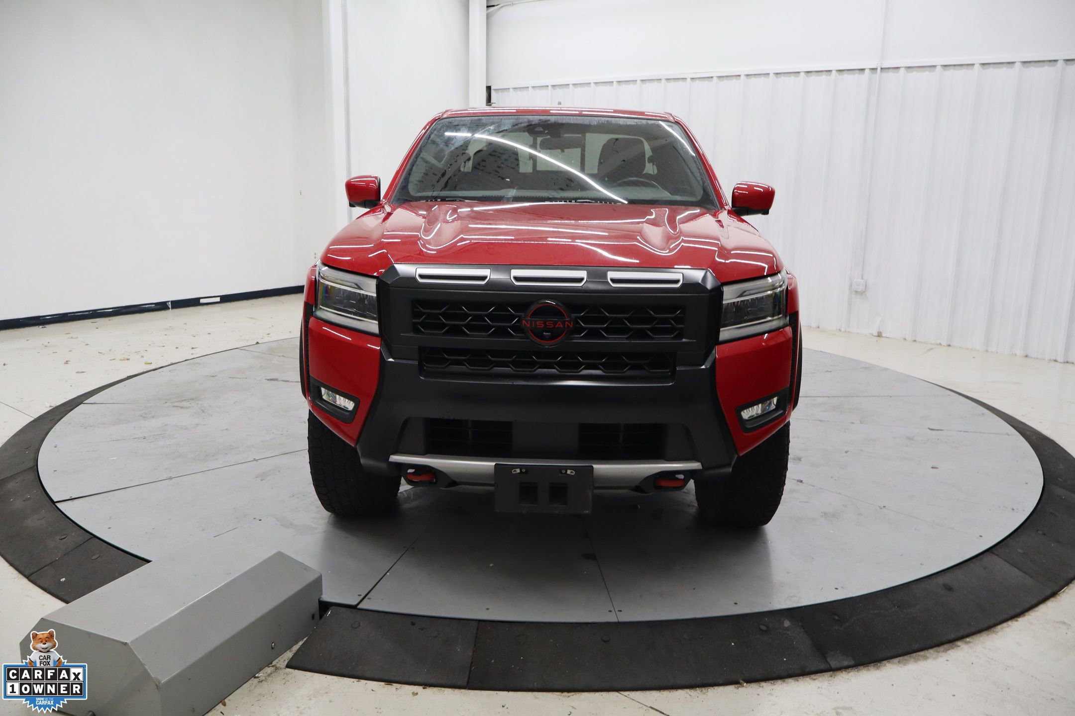 Used 2025 Nissan Frontier PRO-4X w/ Pro Convenience Package image 11