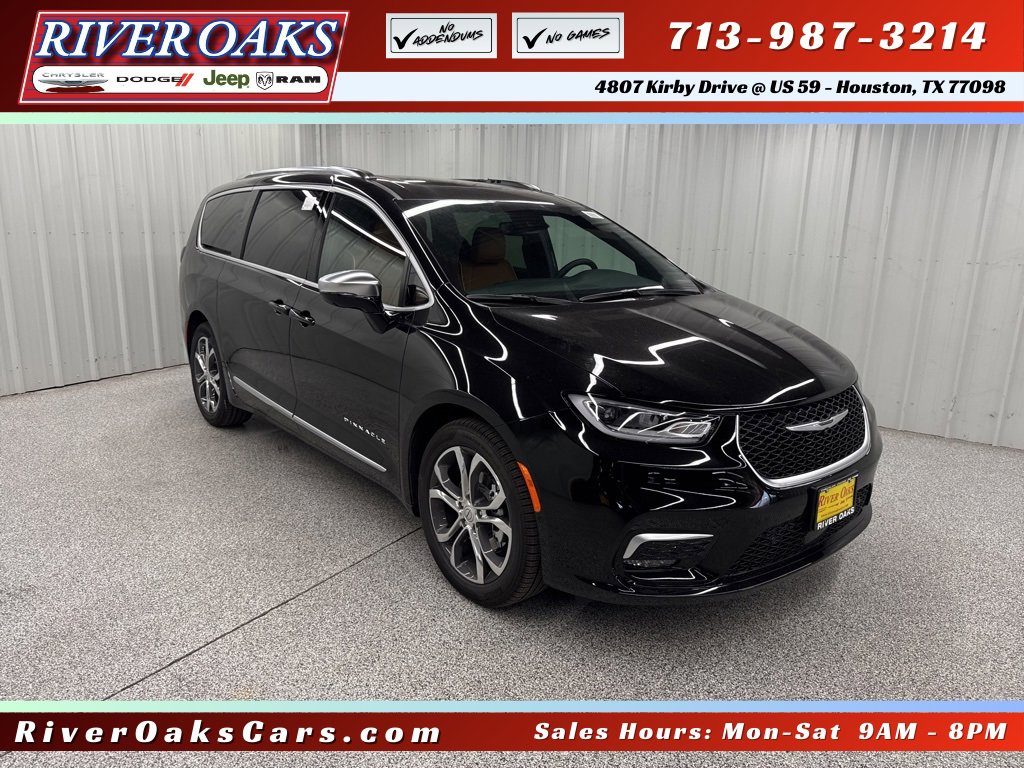 New 2026 Chrysler Pacifica Pinnacle w/ Trailer Tow Group