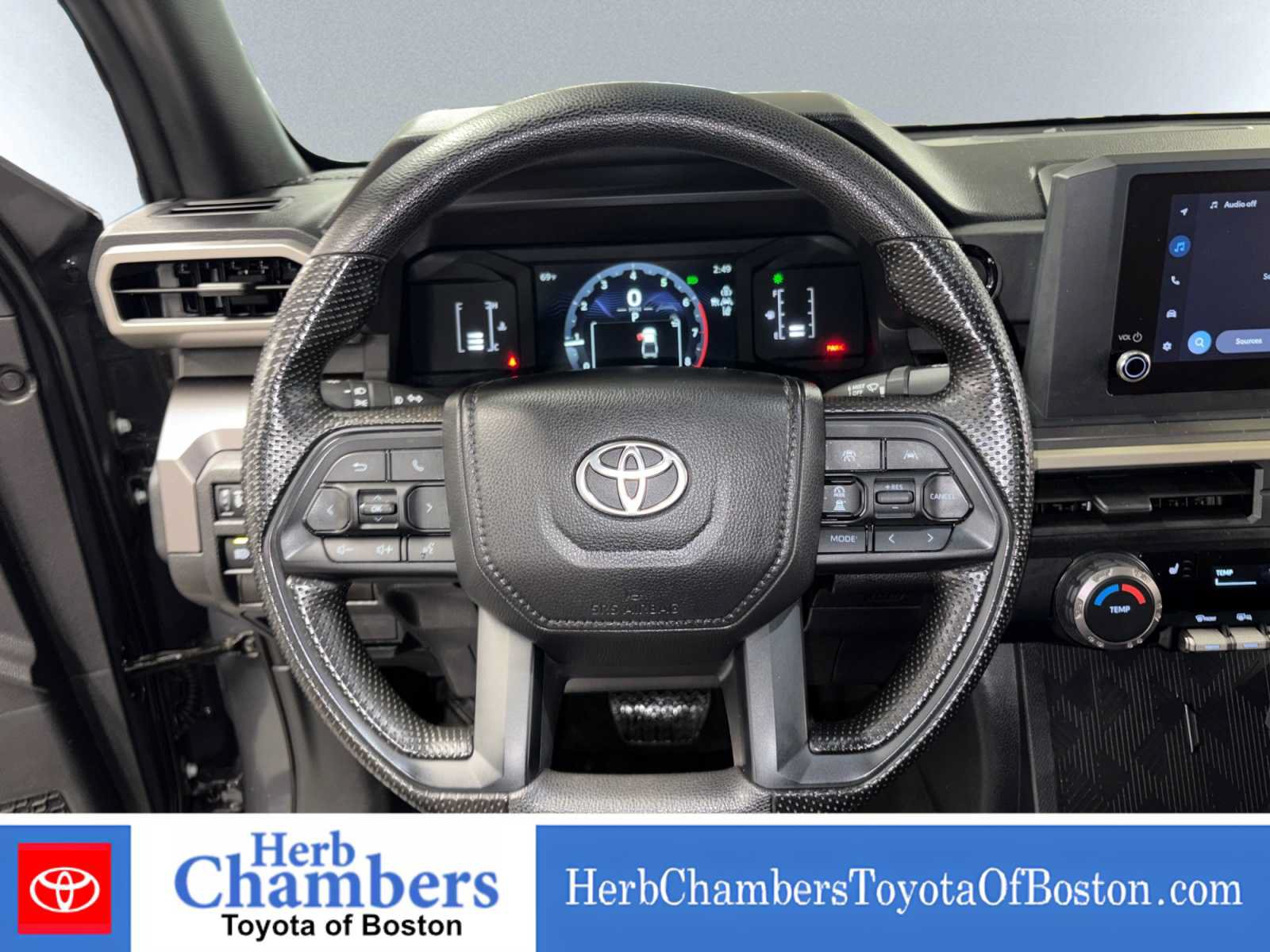 Used 2025 Toyota Tacoma SR5 AWD/4WD image 16