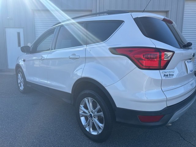 Used 2019 Ford Escape SEL image 5