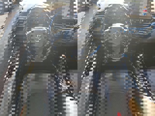 Used 2019 Toyota C-HR Limited image 12