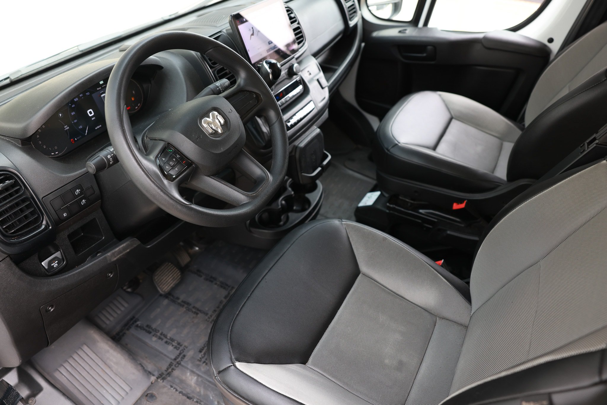 Used 2023 RAM ProMaster 3500 w/ Premium Convenience Group FWD image 6