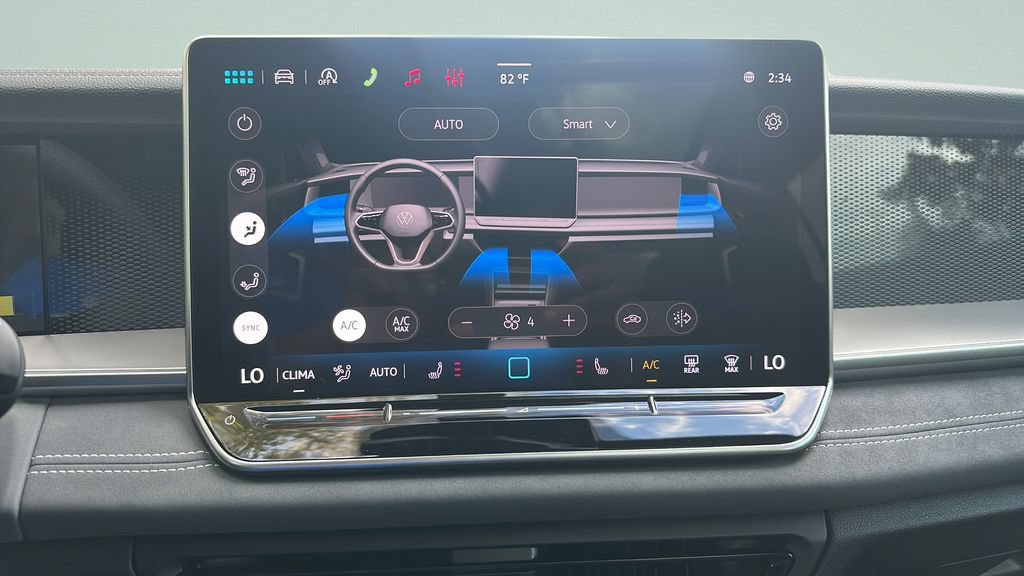 New 2026 Volkswagen Tiguan SE R-Line FWD image 21
