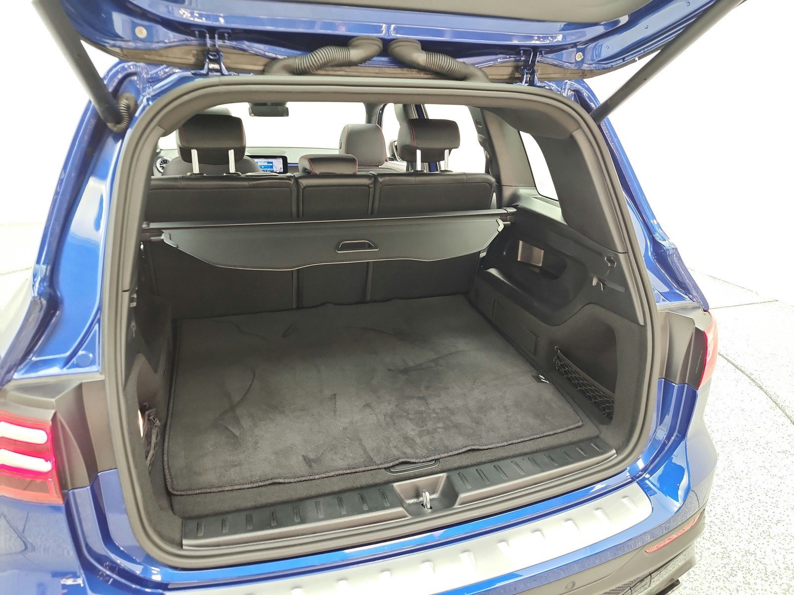 Used 2025 Mercedes-Benz GLB 35 AMG 4MATIC image 22