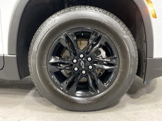 Used 2023 Chevrolet Traverse LT w/ Midnight/Sport Edition AWD/4WD image 33
