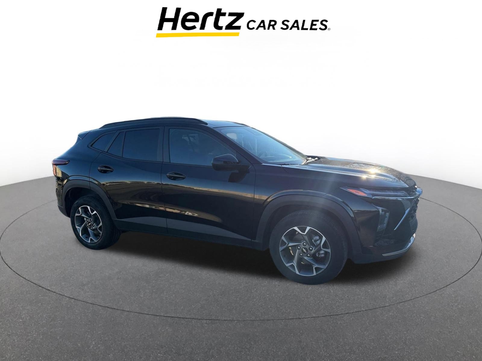 Used 2025 Chevrolet Trax LT image 1