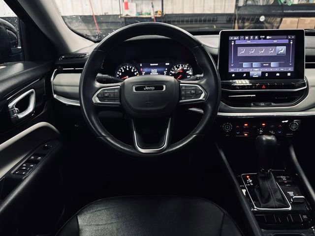 Used 2022 Jeep Compass Limited image 23