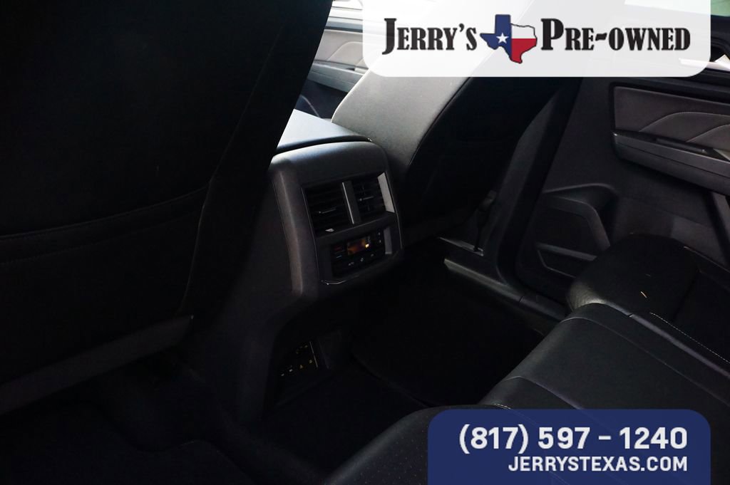 Used 2023 Volkswagen Atlas SEL AWD/4WD image 23