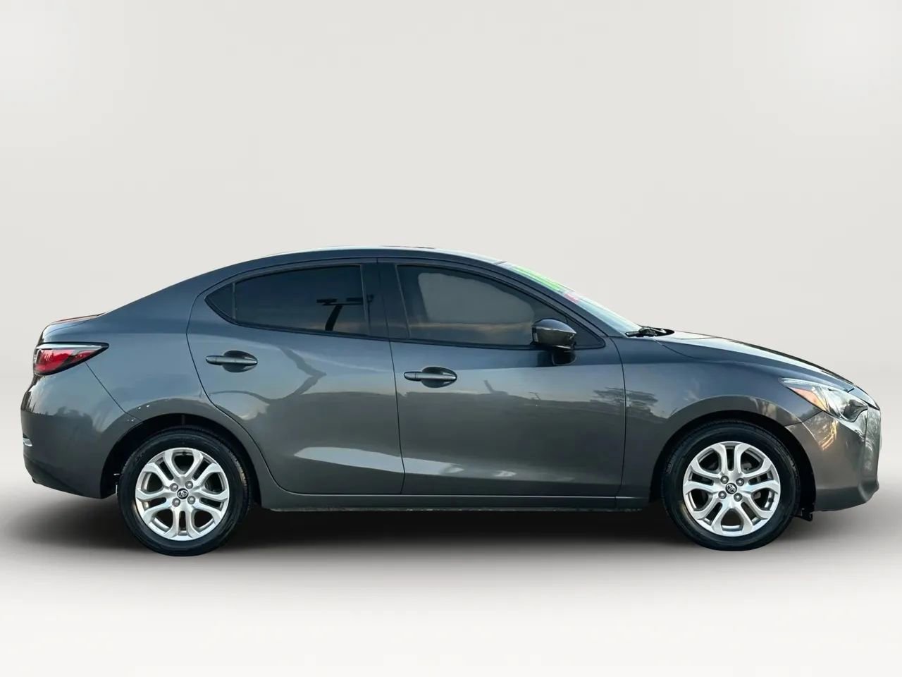 Used 2018 Toyota Yaris iA image 6