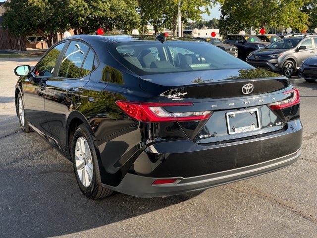 Used 2025 Toyota Camry LE FWD image 5