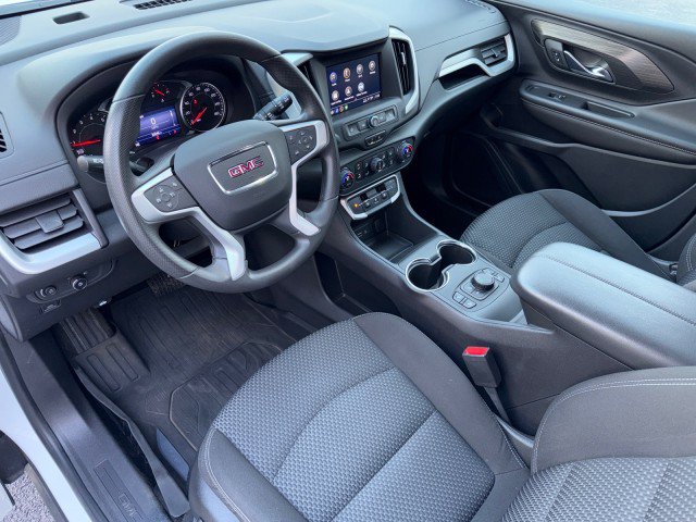 Used 2023 GMC Terrain SLE w/ Driver Convenience Package FWD image 16