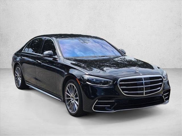 Used 2024 Mercedes-Benz S 580e 4MATIC Sedan image 3