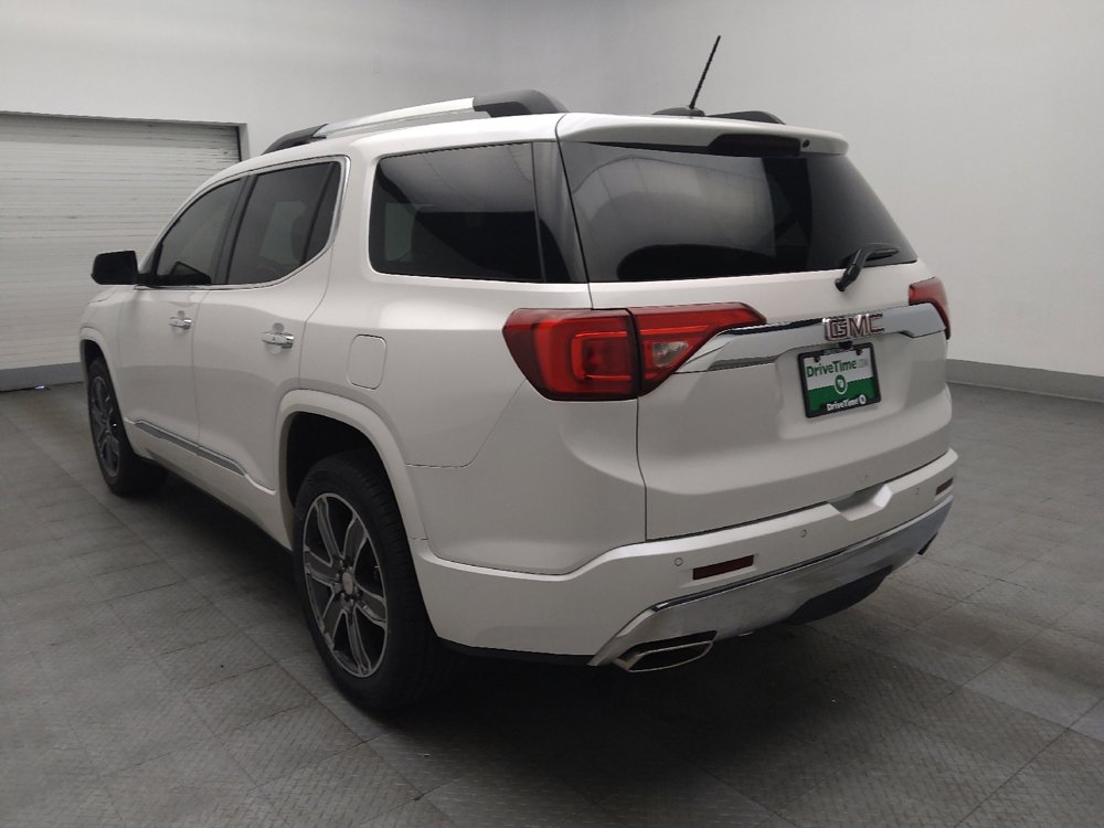 Used 2017 GMC Acadia Denali w/ Technology Package FWD image 5