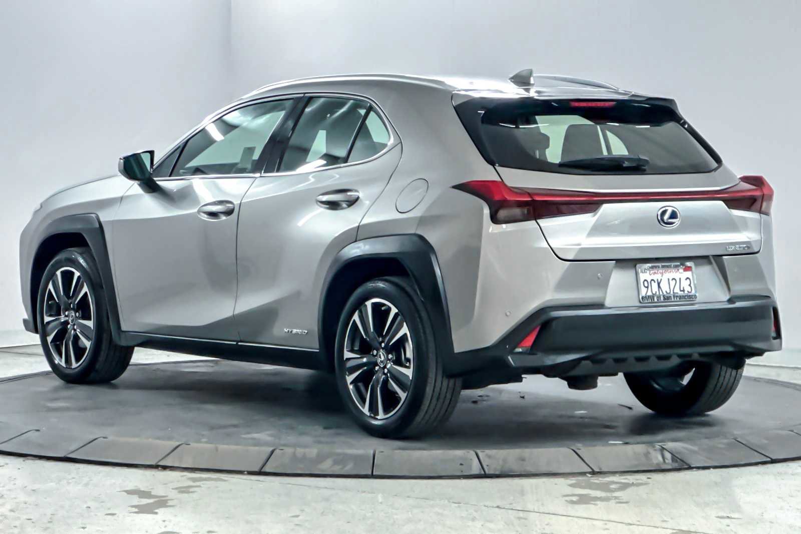 Used 2022 Lexus UX 250h image 6