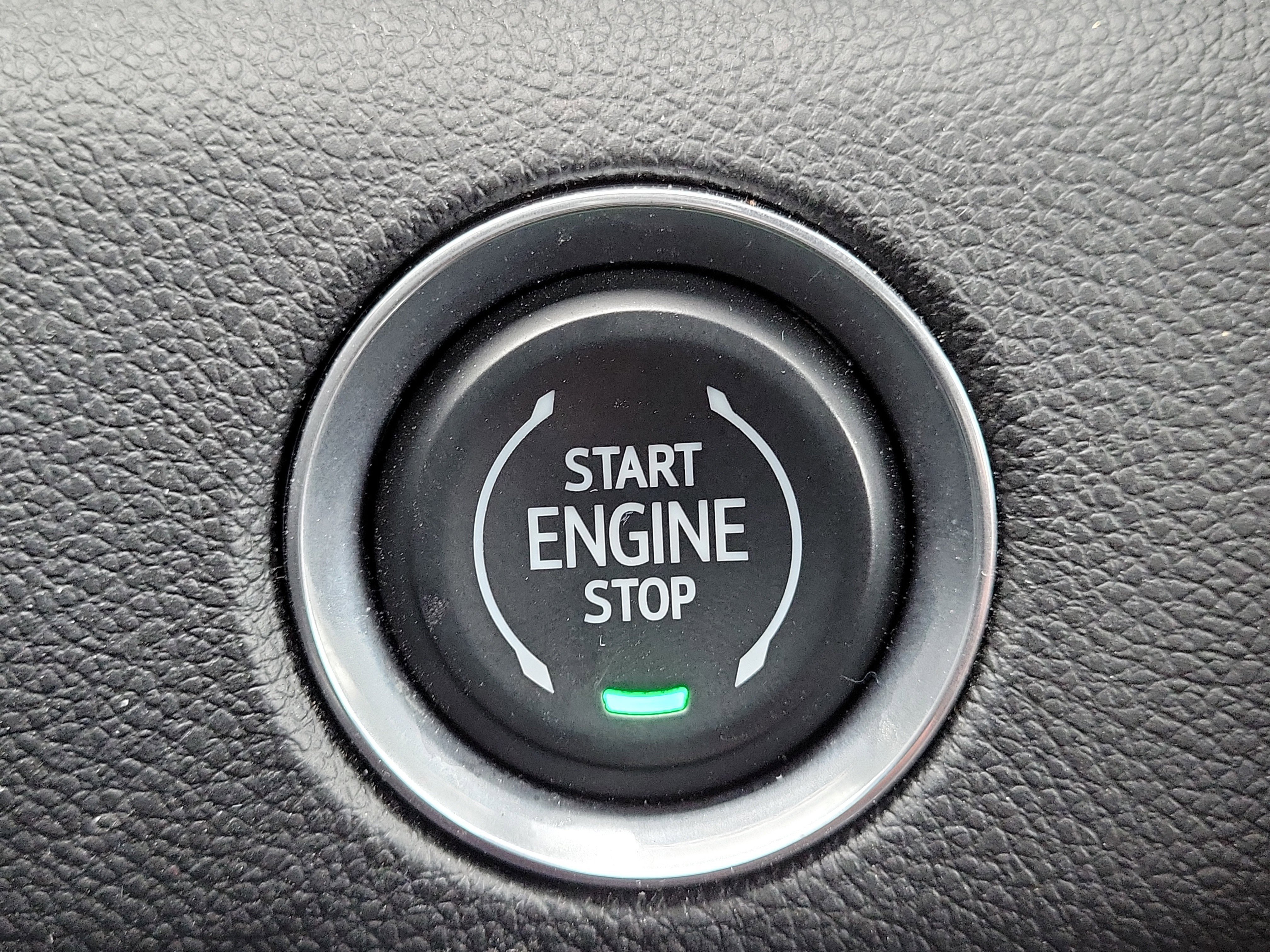 Used 2025 GMC Acadia Elevation image 32