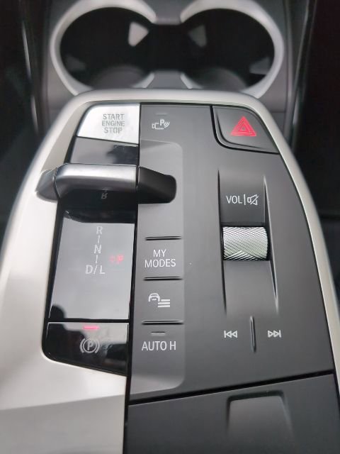 Used 2023 BMW X1 xDrive28i w/ Premium Package image 17