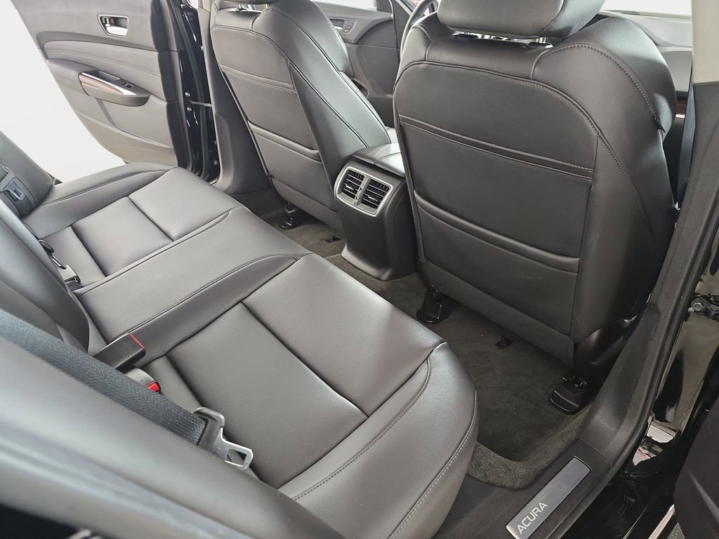 Used 2017 Acura TLX image 12