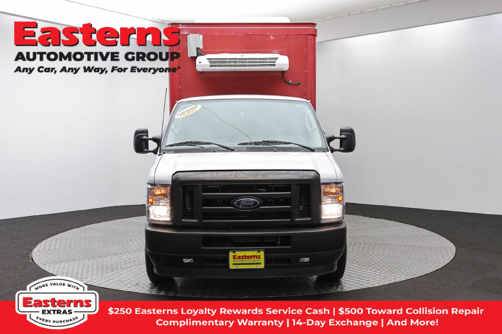 Used 2023 Ford E-350 and Econoline 350 Super Duty w/ Power Windows & Locks Group RWD image 3