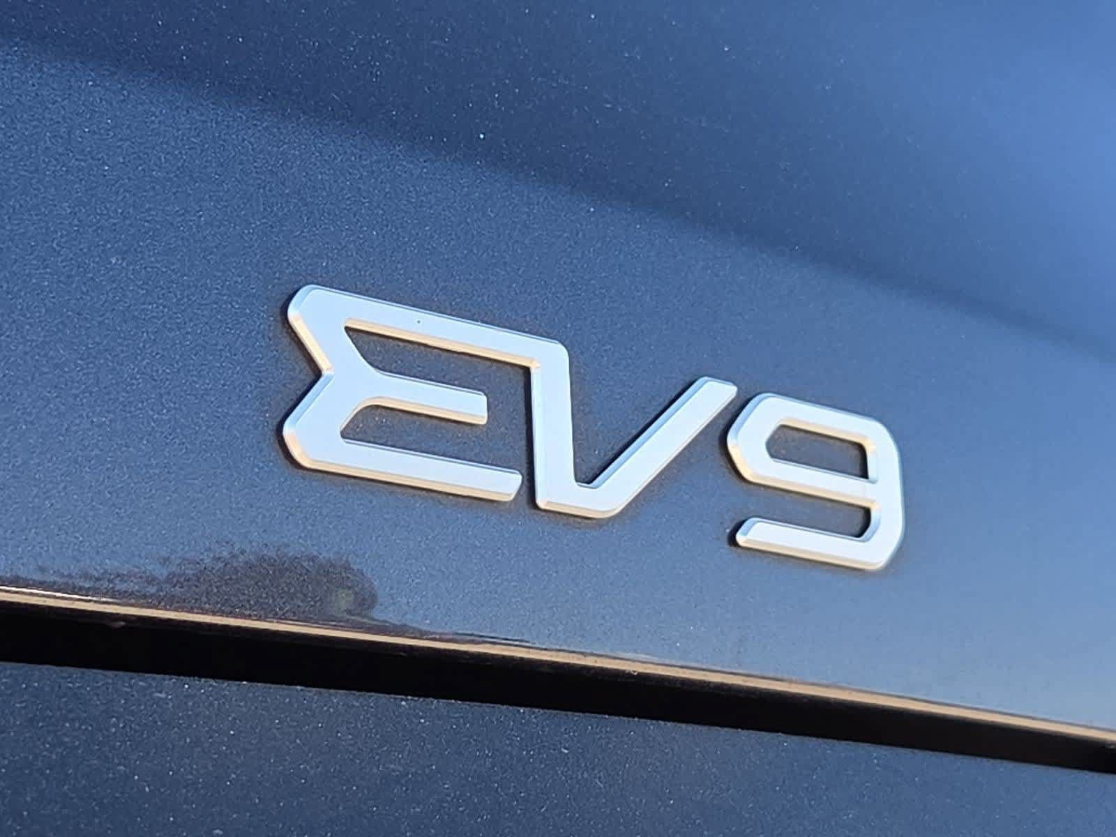 Certified 2026 Kia EV9 Light RWD image 12