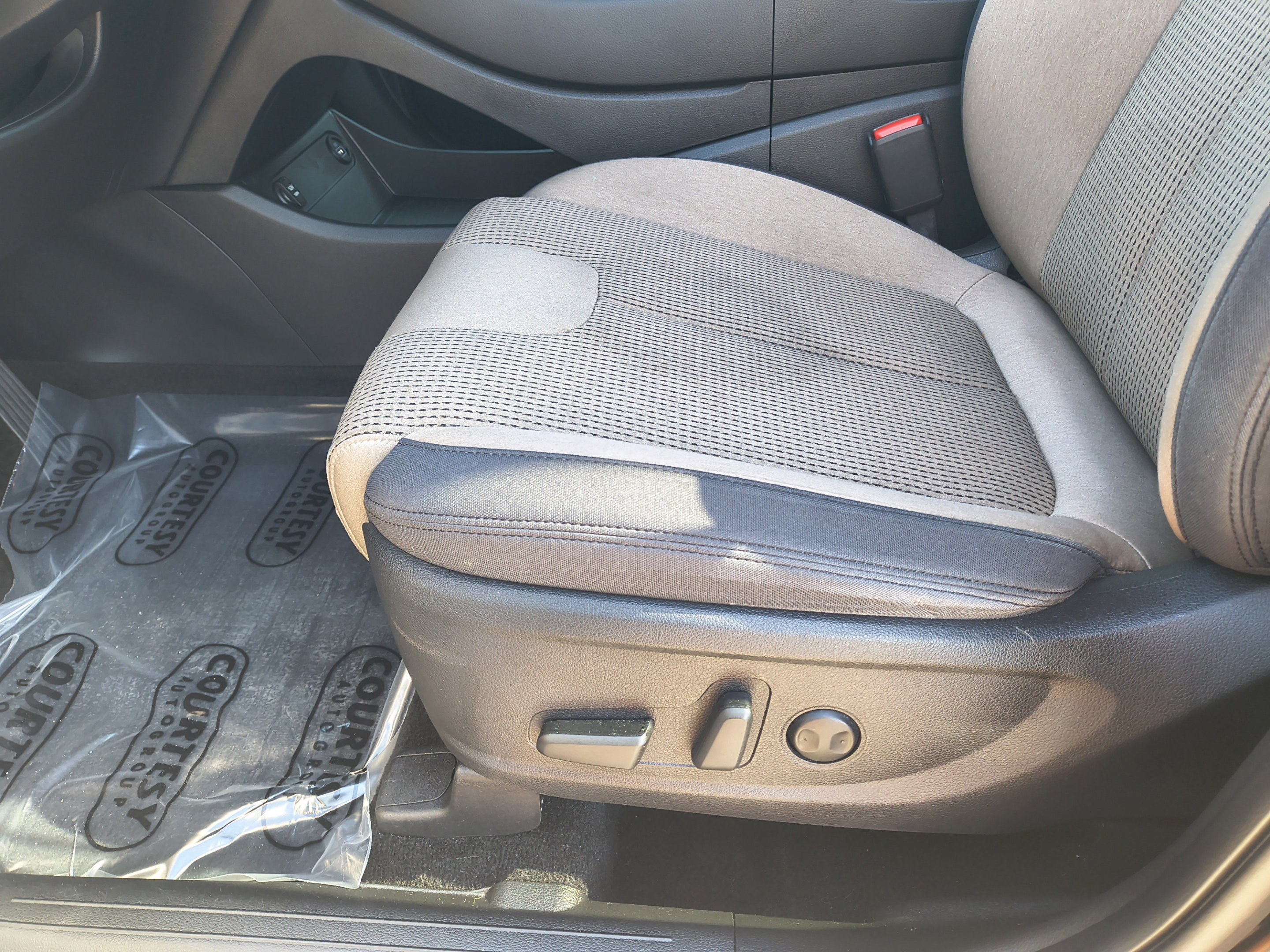Certified 2023 Hyundai Santa Fe SEL AWD/4WD image 20