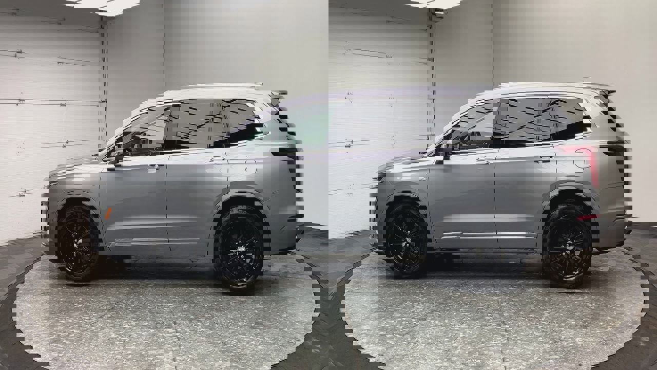 Certified 2024 Cadillac XT6 Premium Luxury w/ LPO, Floor Liner Package image 40