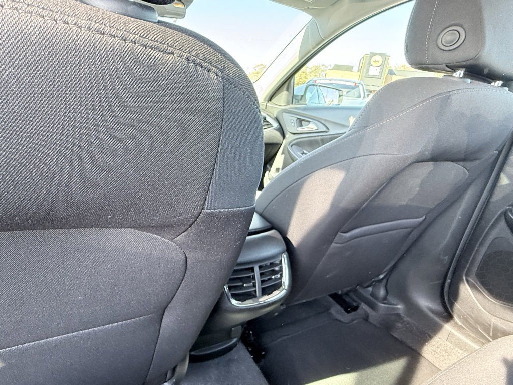 Used 2024 Chevrolet Malibu LT image 26