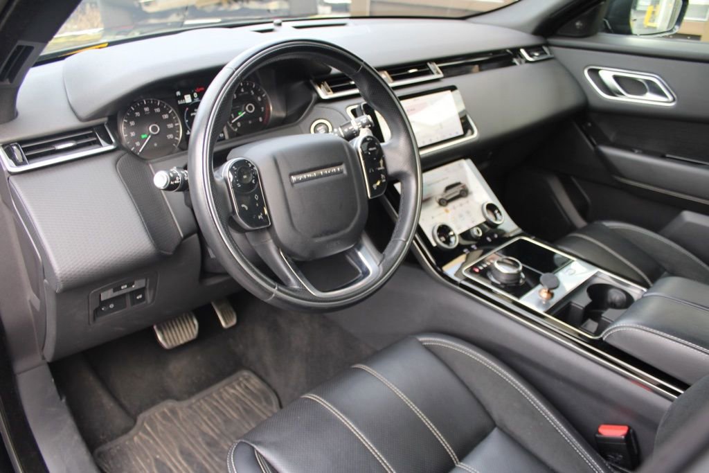 Used 2019 Land Rover Range Rover Velar R-Dynamic HSE image 5