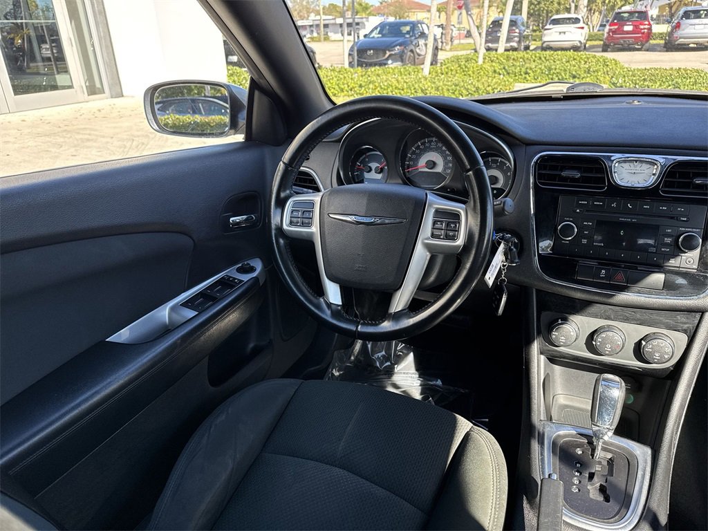 Used 2011 Chrysler 200 Touring image 22