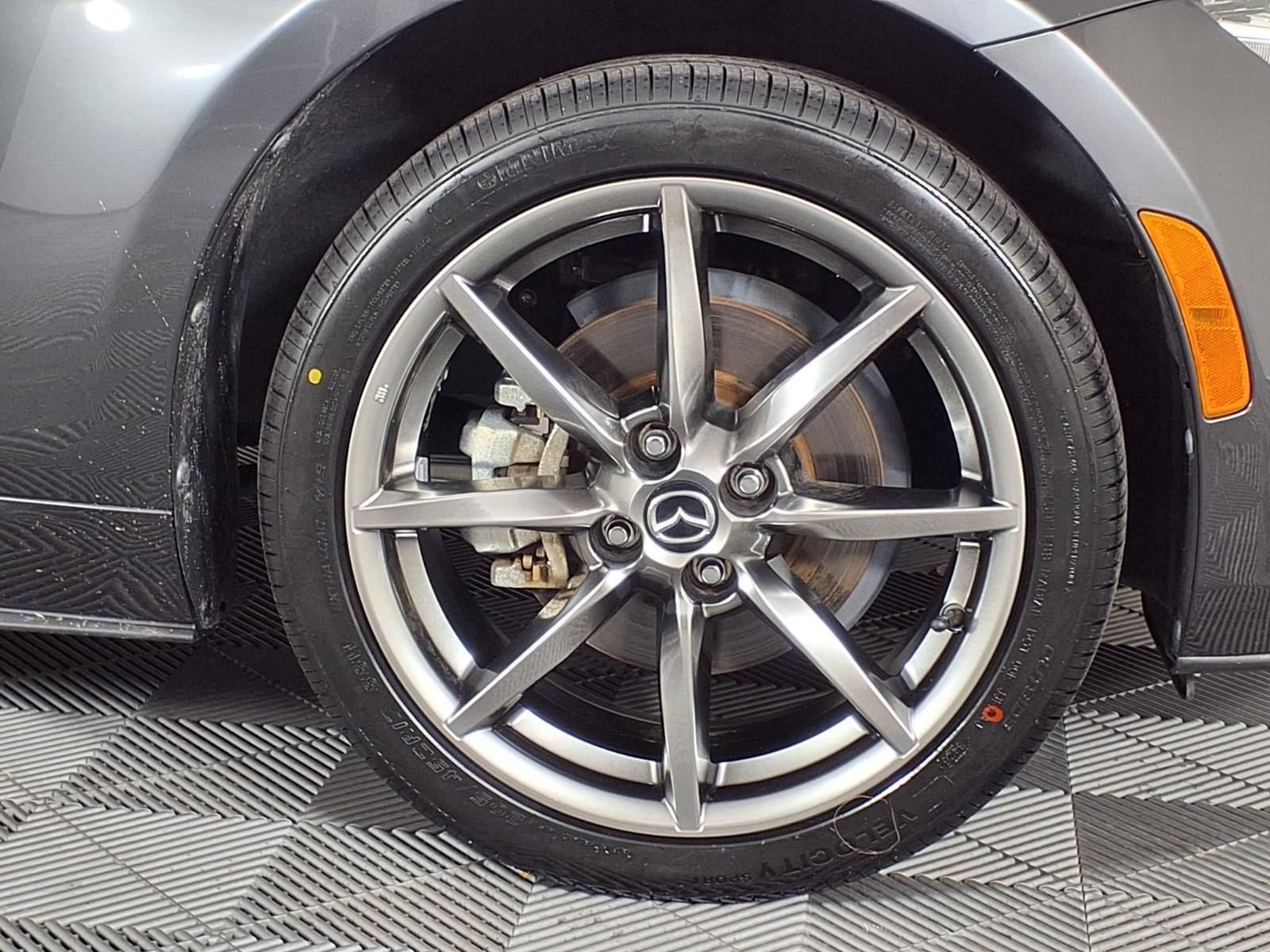 Used 2023 MAZDA MX-5 Miata Grand Touring RWD image 32