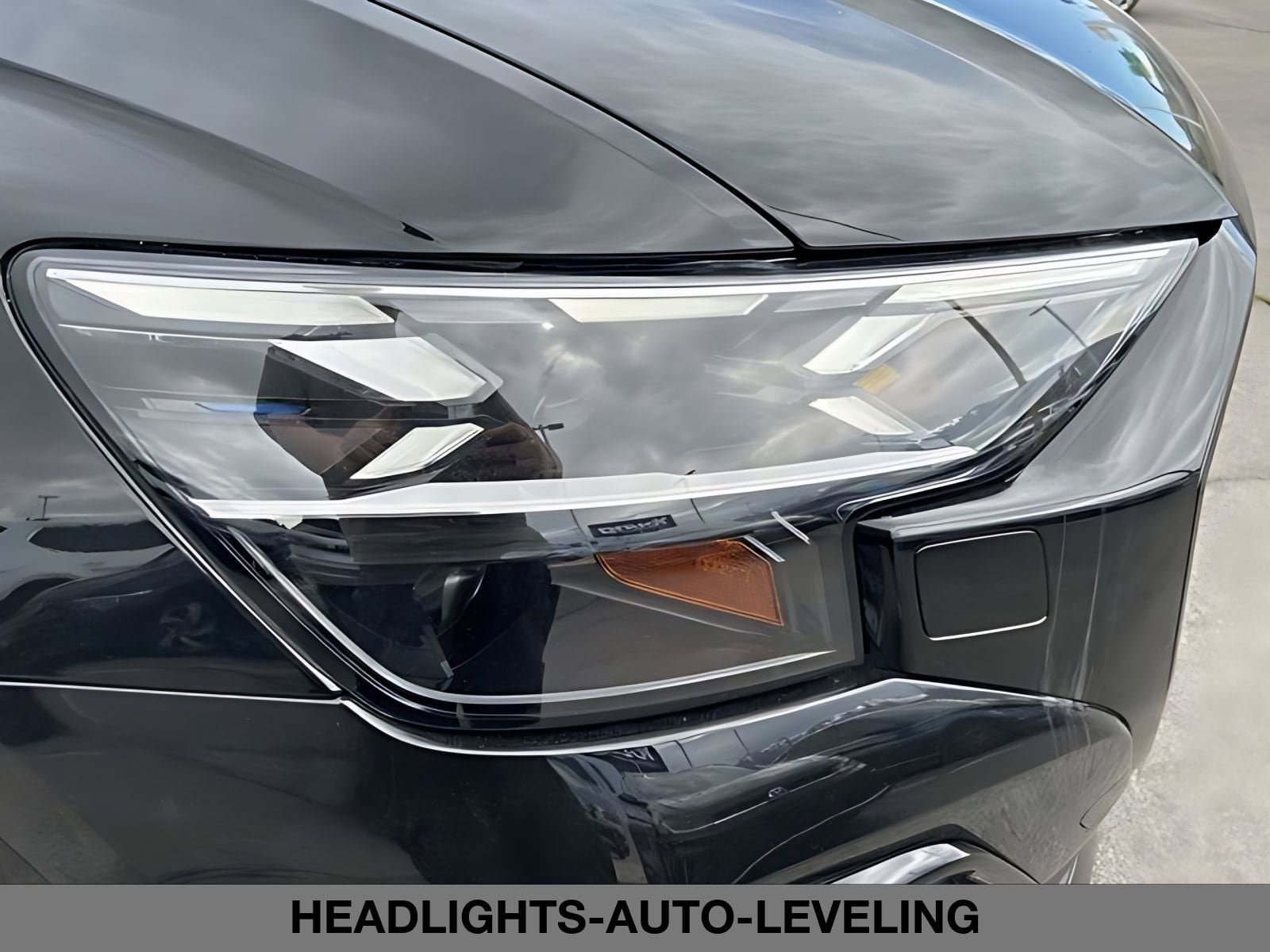 New 2026 Audi SQ8 Prestige AWD/4WD image 6