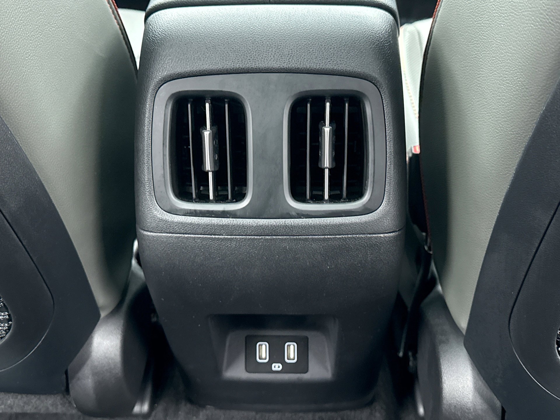 Used 2024 Hyundai Santa Cruz Limited image 22