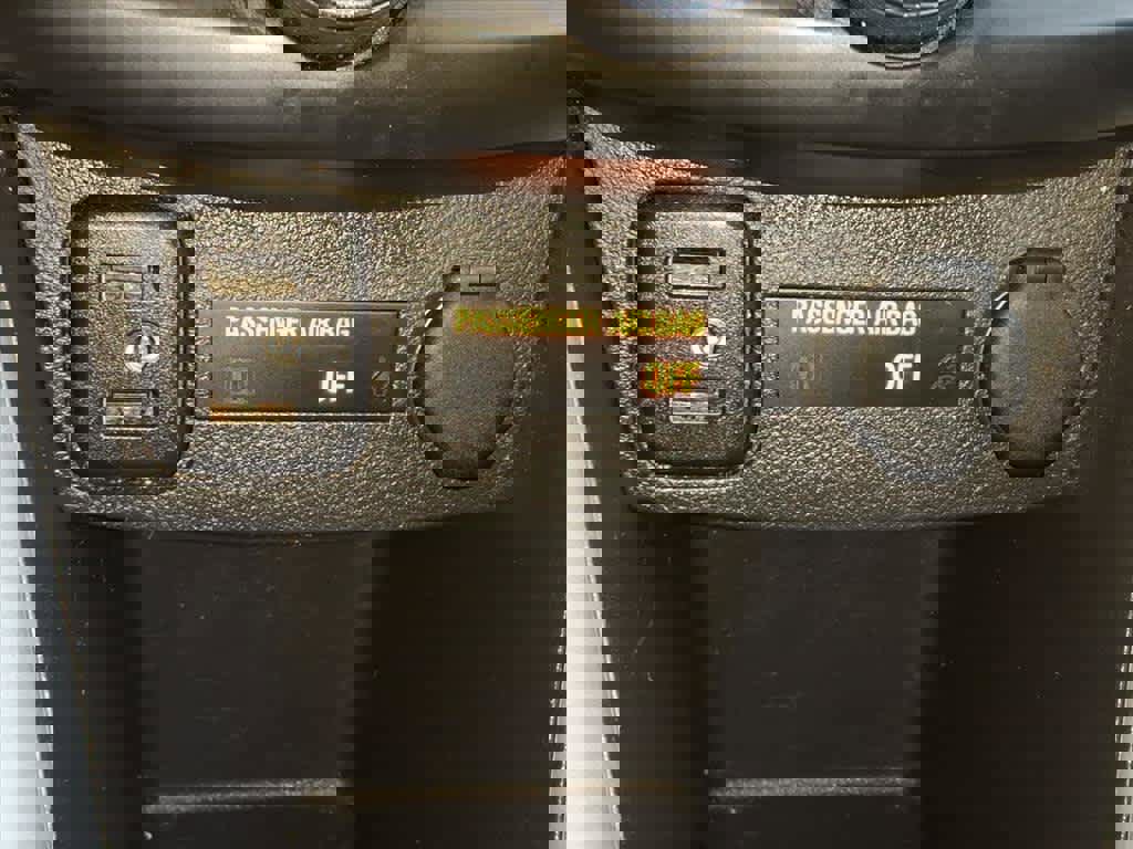 Used 2018 Chevrolet Trax LT w/ LT Convenience Package image 19