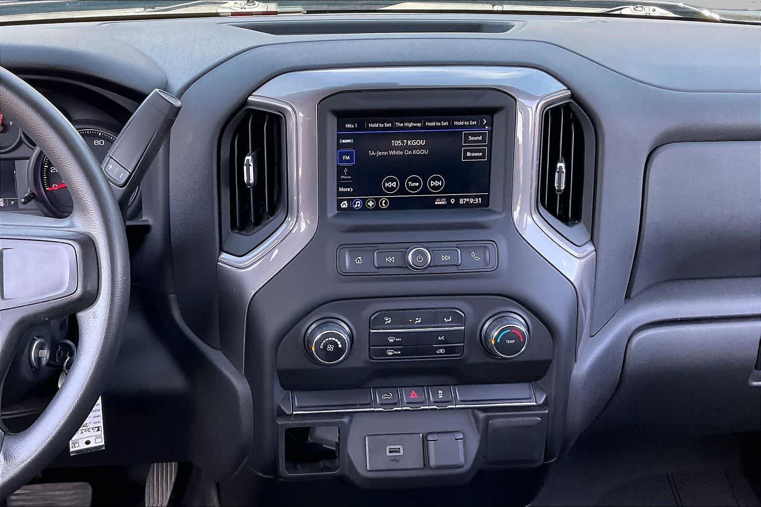 Used 2020 Chevrolet Silverado 1500 Custom w/ Custom Value Package AWD/4WD image 8