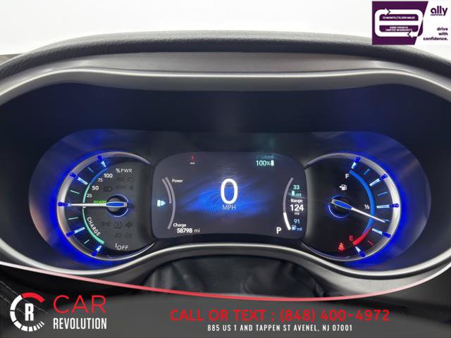 Used 2021 Chrysler Pacifica Touring-L FWD image 25