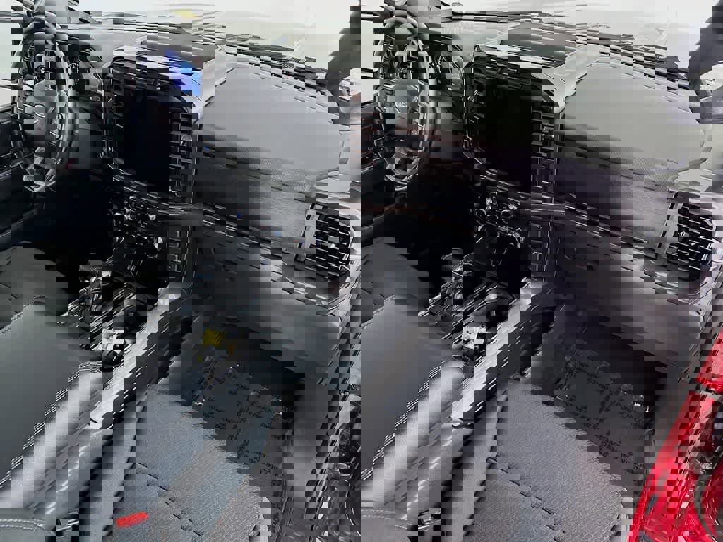 Certified 2022 Ford F150 XLT w/ Equipment Group 302A High image 32