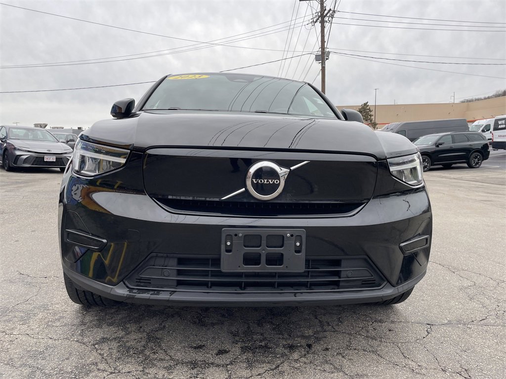 Used 2023 Volvo C40 Recharge Core image 8