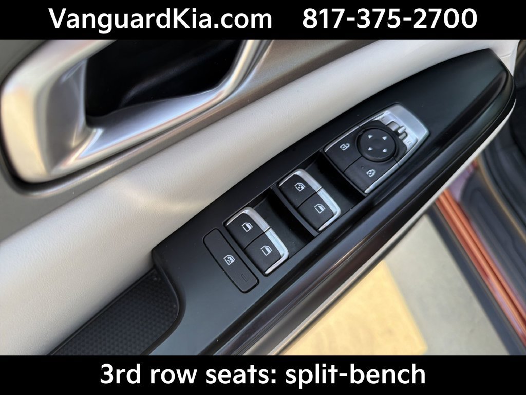 Certified 2023 Kia Carnival LX FWD image 17