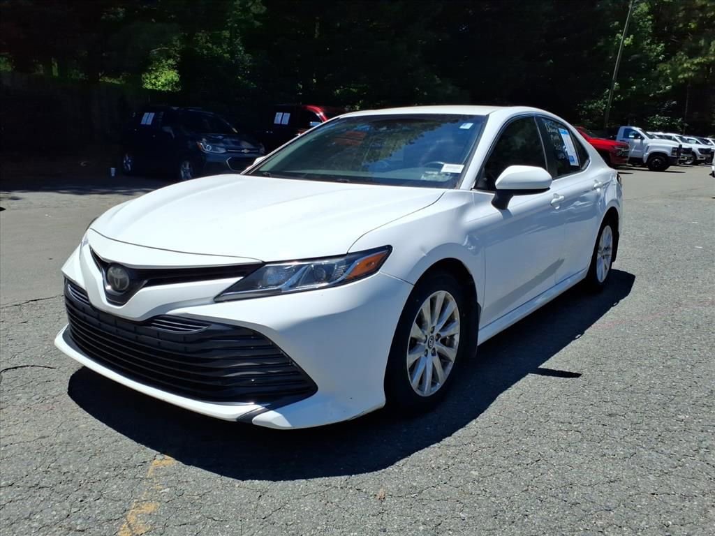Used 2018 Toyota Camry LE FWD image 32