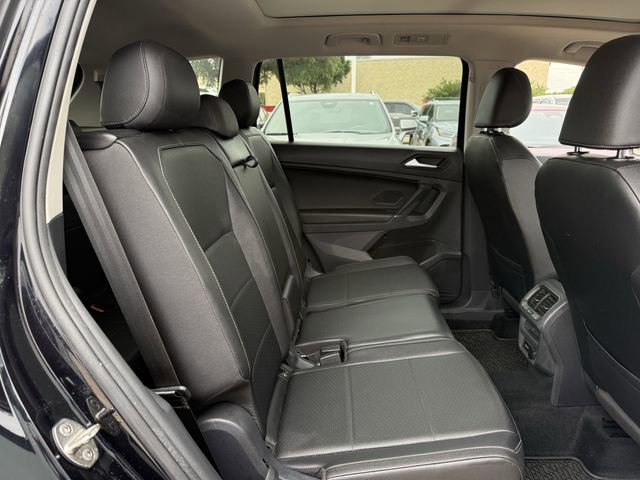 Used 2020 Volkswagen Tiguan SE w/ Panoramic Sunroof Package FWD image 30