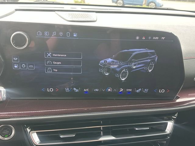 Used 2024 Chevrolet Traverse RS image 14