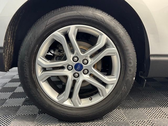 Used 2018 Ford Edge Titanium w/ Technology Package image 40