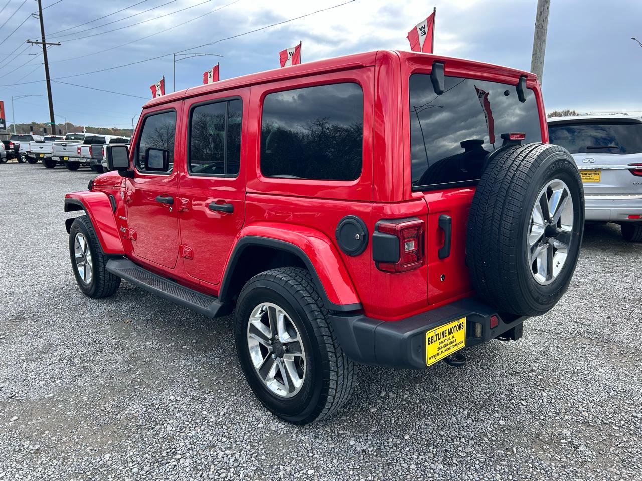 Used 2018 Jeep Wrangler Unlimited Sahara AWD/4WD image 19